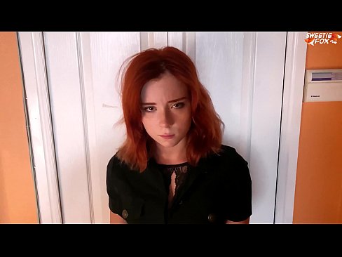 ❤️ Segurtasun zaindariak emakume polita zigortu zuen dendak lapurtzeagatik - Ahoan esperma ❌ Porno ederra gugan ❌️