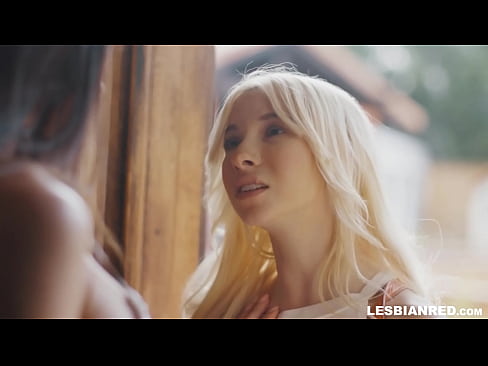 ❤️ Neska hilabete batzuk geroago etxera dator eta amaordearen puxa jaten amaitzen du ❌ Porno ederra gugan ❌️