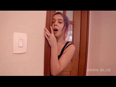 ❤️ Nire anaiarengana itzuli nintzen. Bere neska-lagunarekin sexu harremanak izan nituen. itzulera lesbiana. ❌ Porno ederra gugan ❌️